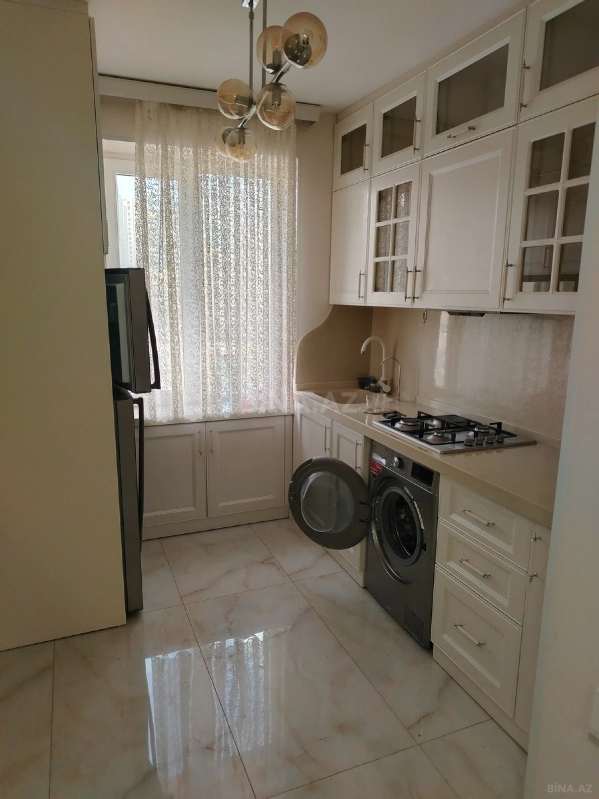 Kirayə verilir 2 otaqlı mənzil 60 m²