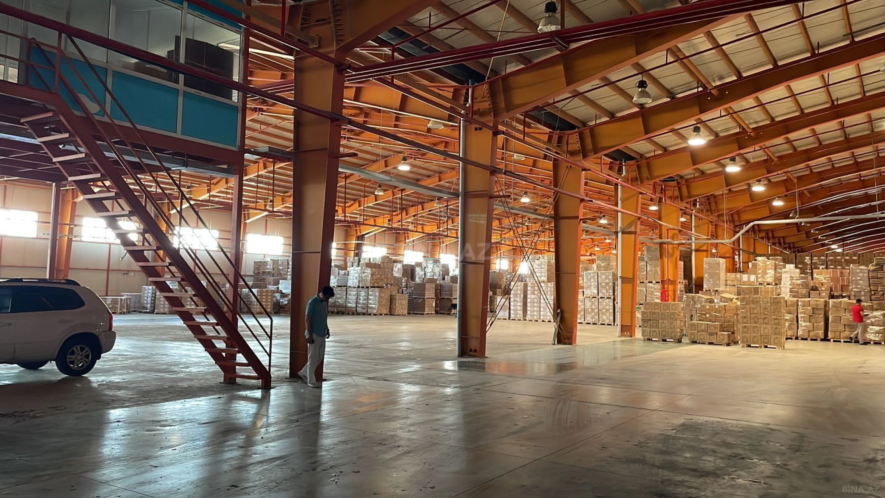 Kirayə verilir obyekt 3500 m²