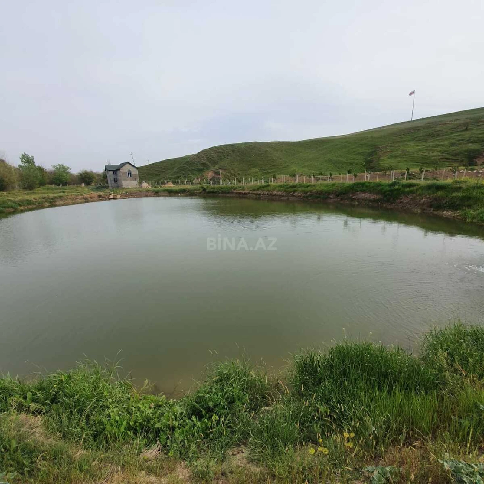 Satılır torpaq sahəsi 280 m²