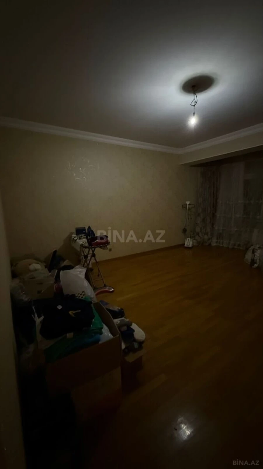 Satılır 5 otaqlı mənzil 250 m²