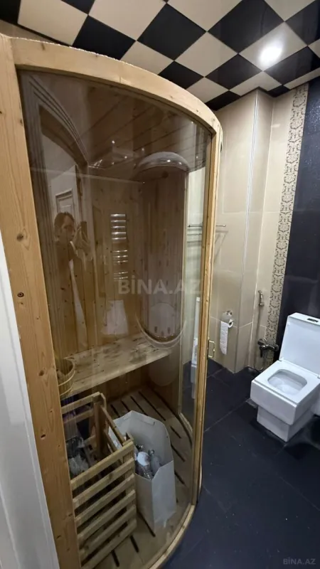 Satılır 5 otaqlı mənzil 250 m²