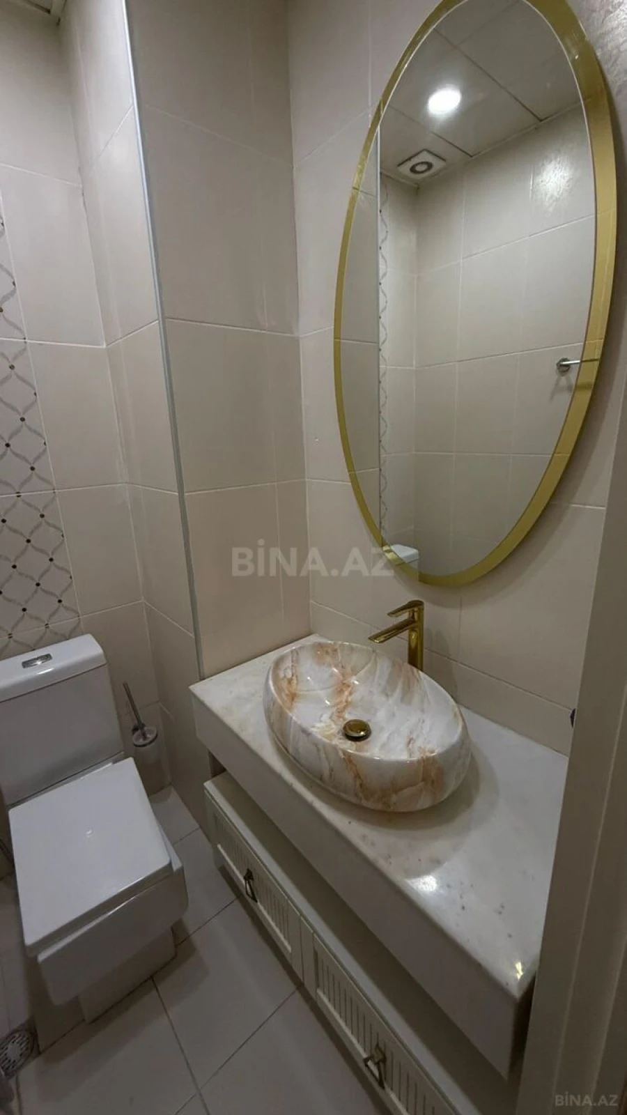 Satılır 5 otaqlı mənzil 250 m²