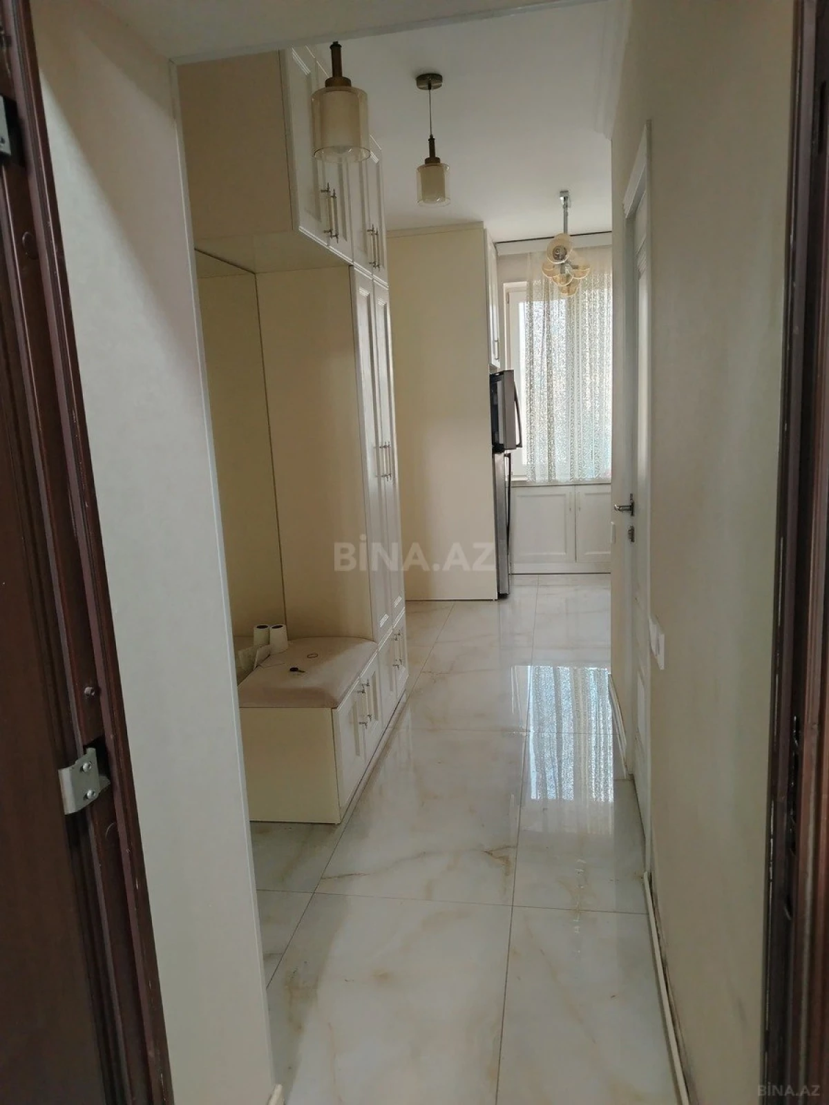 Kirayə verilir 2 otaqlı mənzil 60 m²