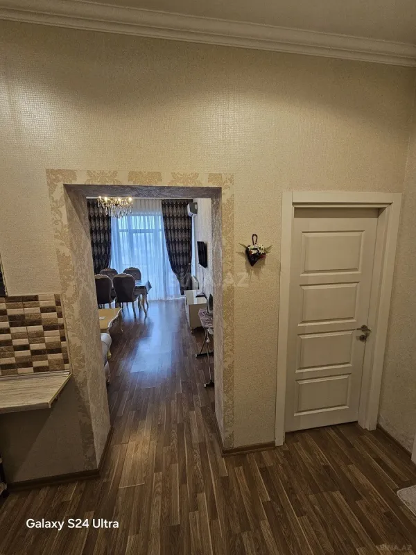 Kirayə verilir 2 otaqlı mənzil 60 m²