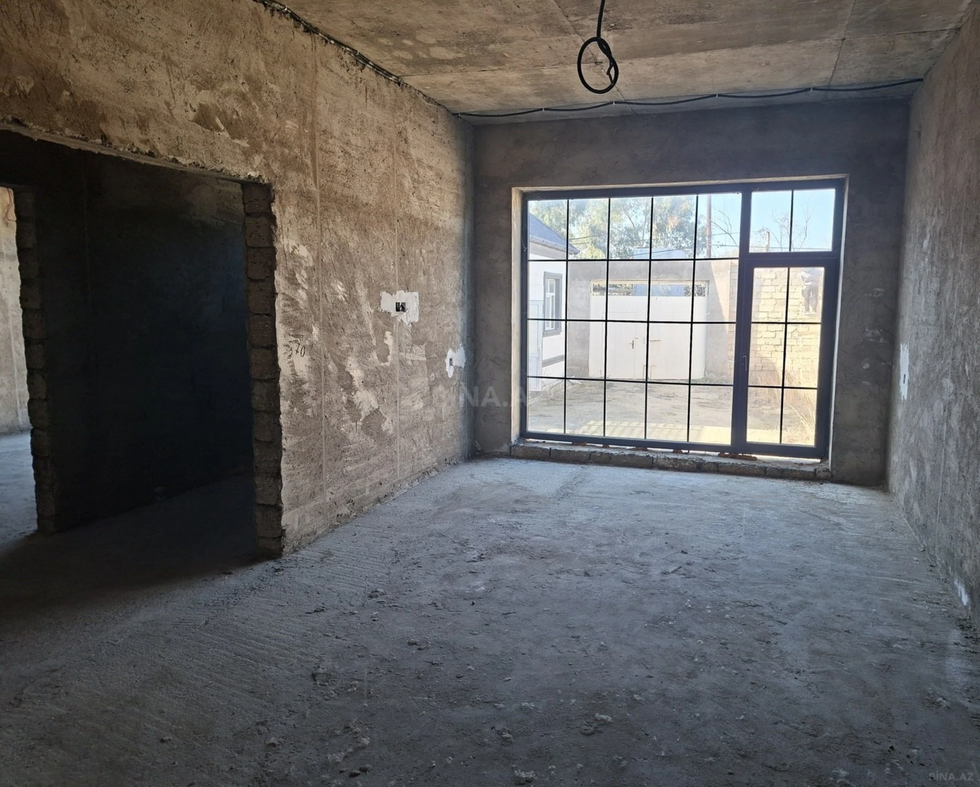 Satılır 5 otaqlı həyət evi 210 m²