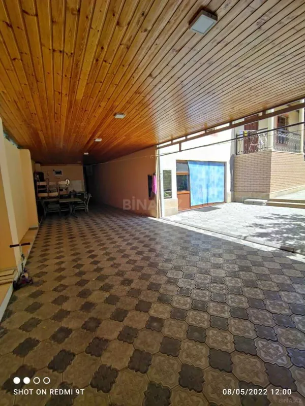Kirayə verilir 6 otaqlı həyət evi 300 m²