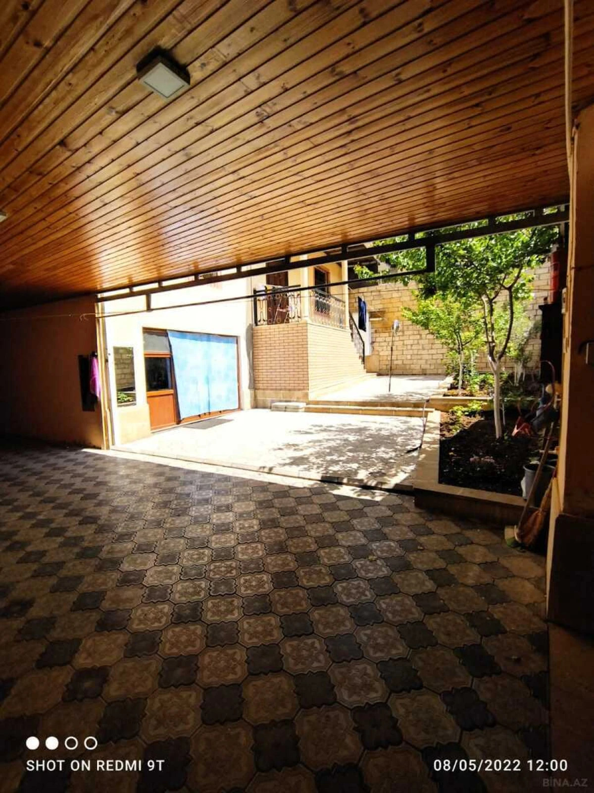 Kirayə verilir 6 otaqlı həyət evi 300 m²