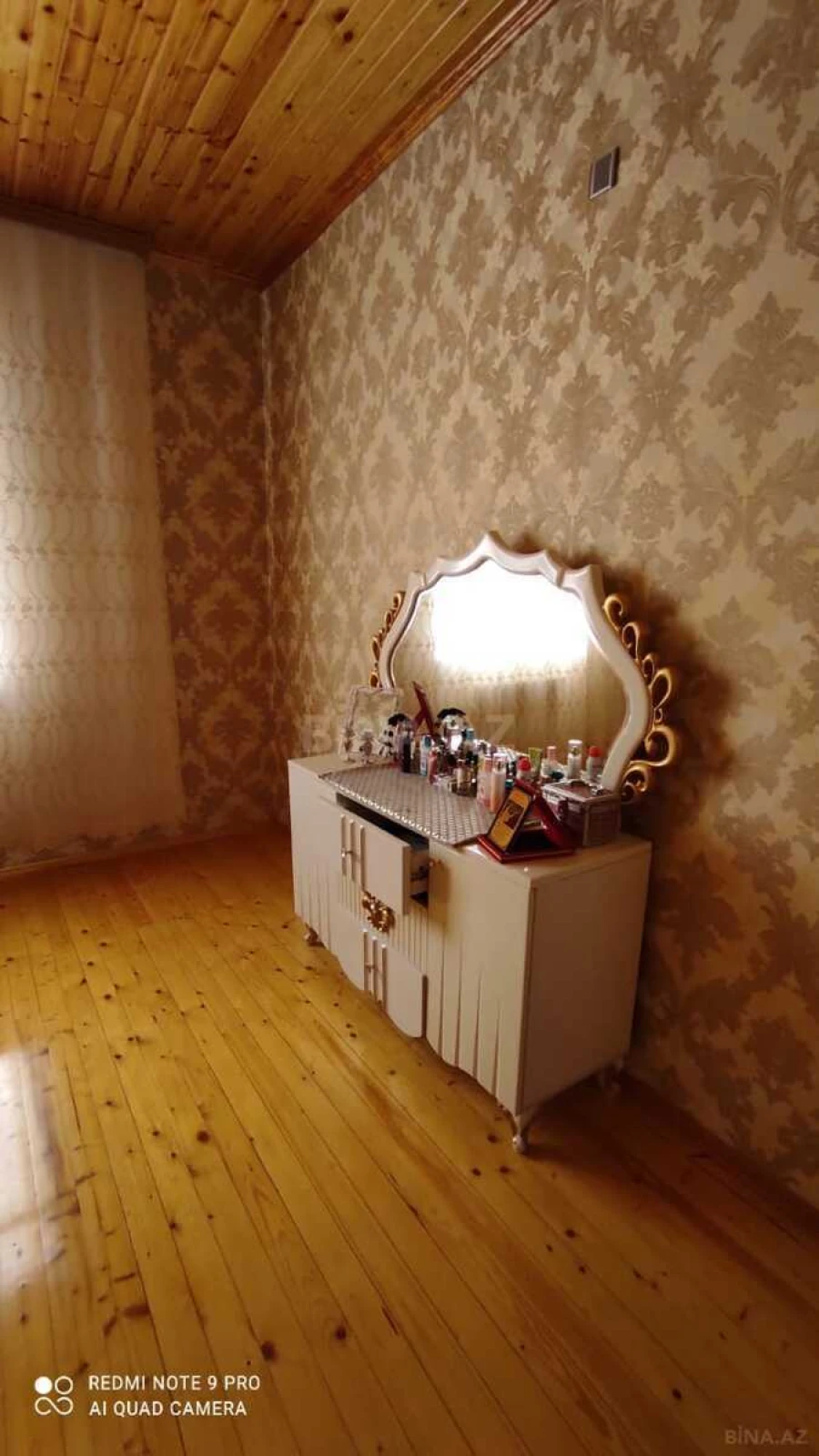 Kirayə verilir 6 otaqlı həyət evi 300 m²