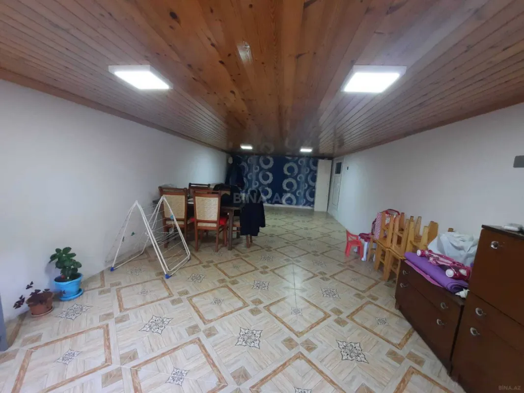 Kirayə verilir 6 otaqlı həyət evi 300 m²