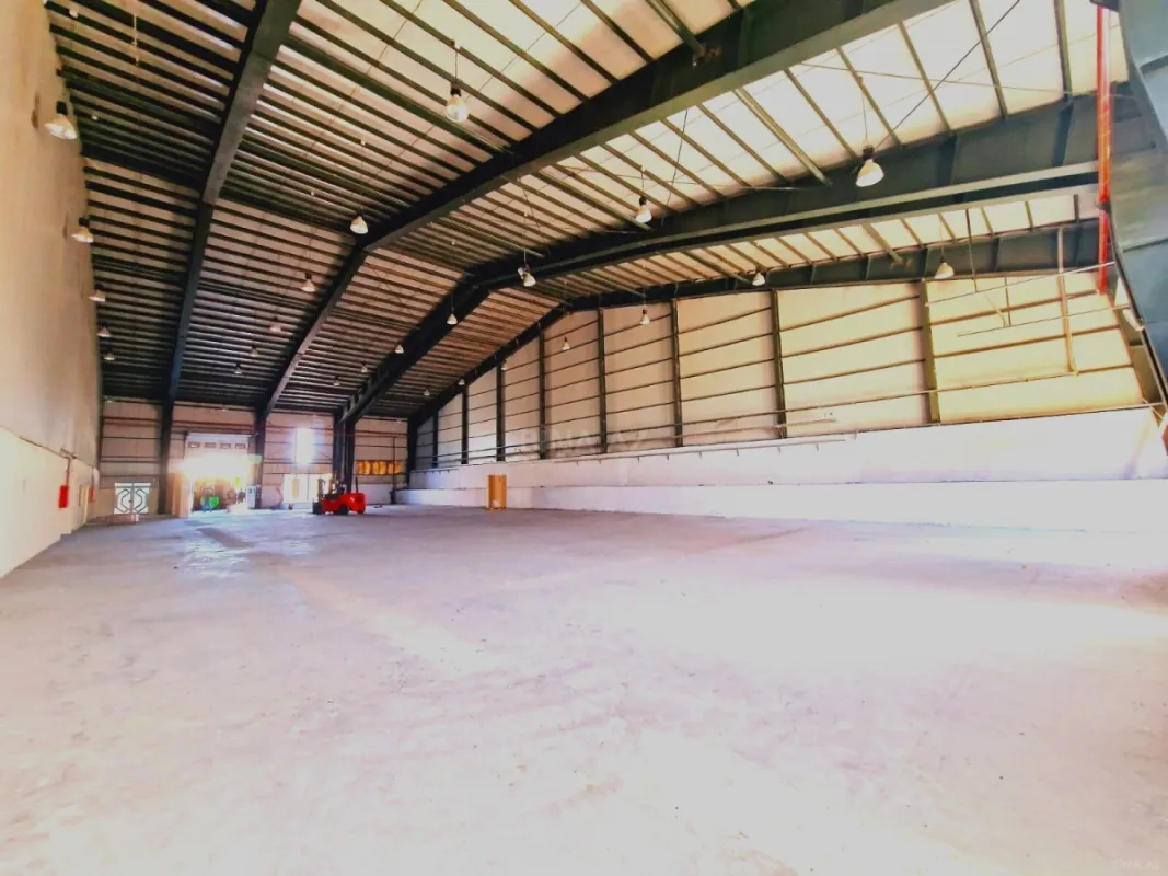 Kirayə verilir obyekt 1000 m²