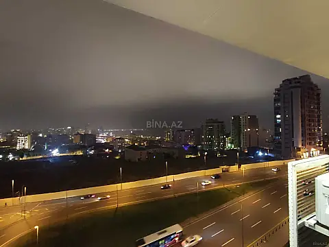 Satılır 4 otaqlı mənzil 135.5 m²