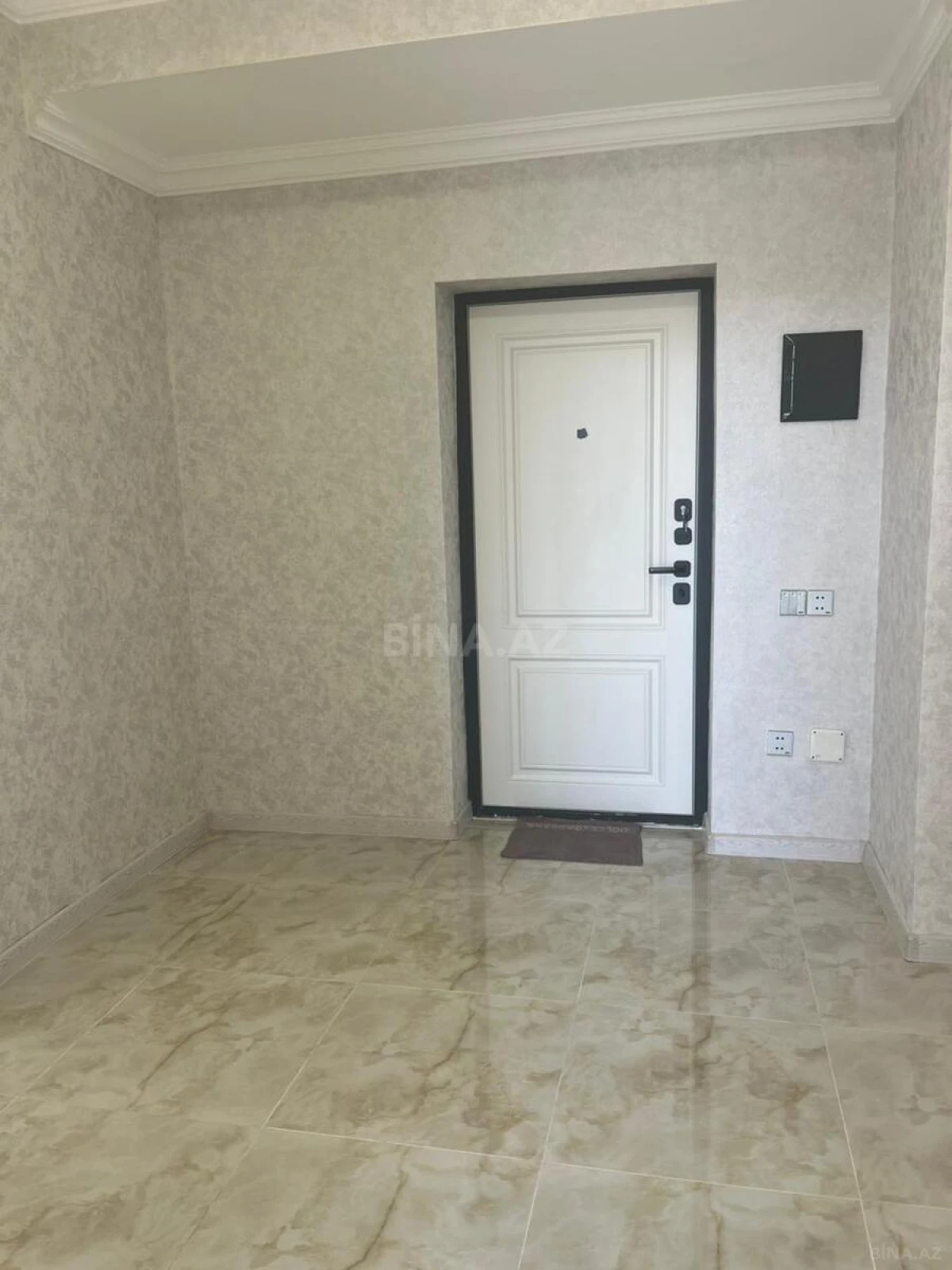 Satılır 3 otaqlı mənzil 102.5 m²