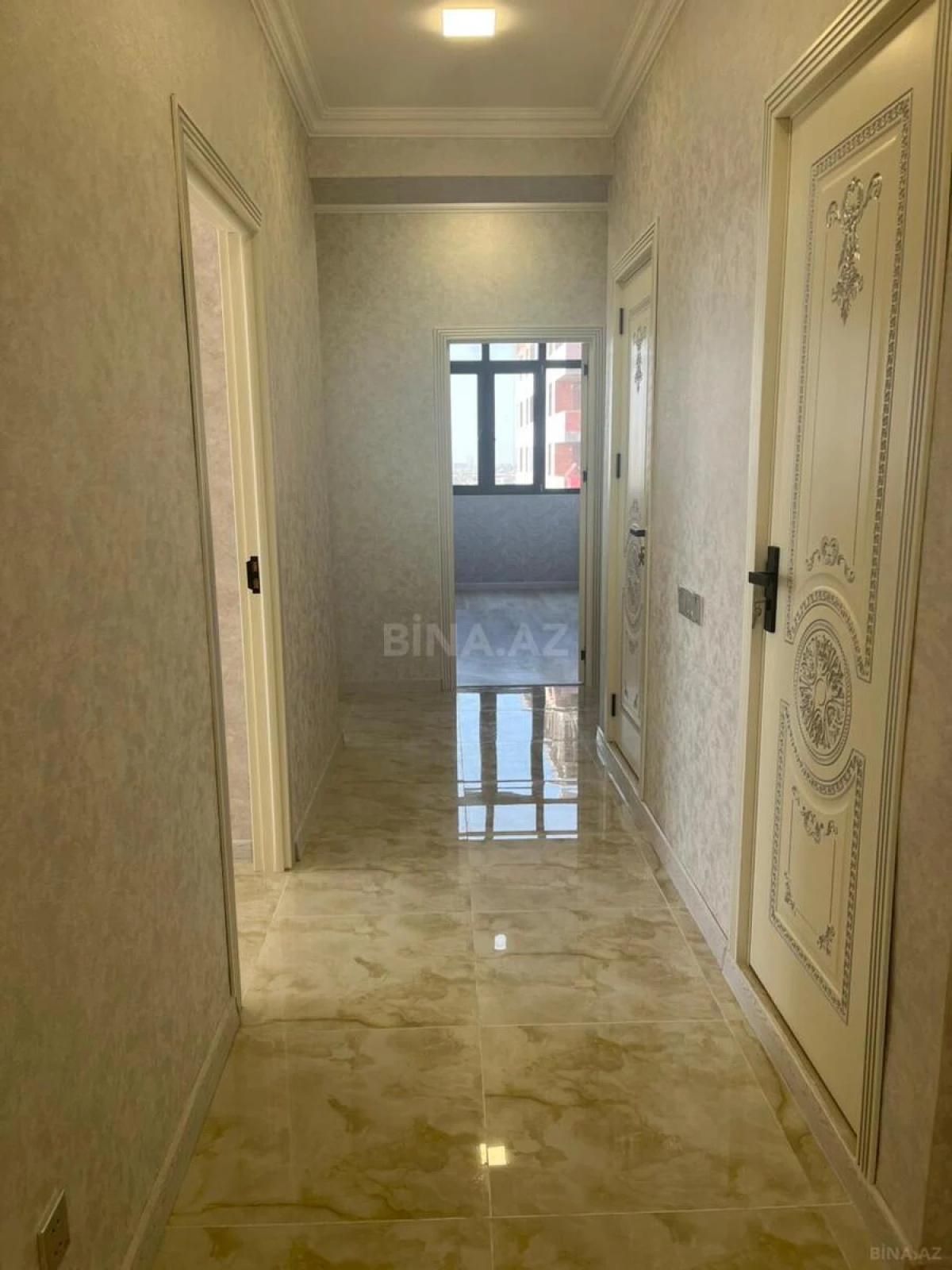 Satılır 3 otaqlı mənzil 102.5 m²