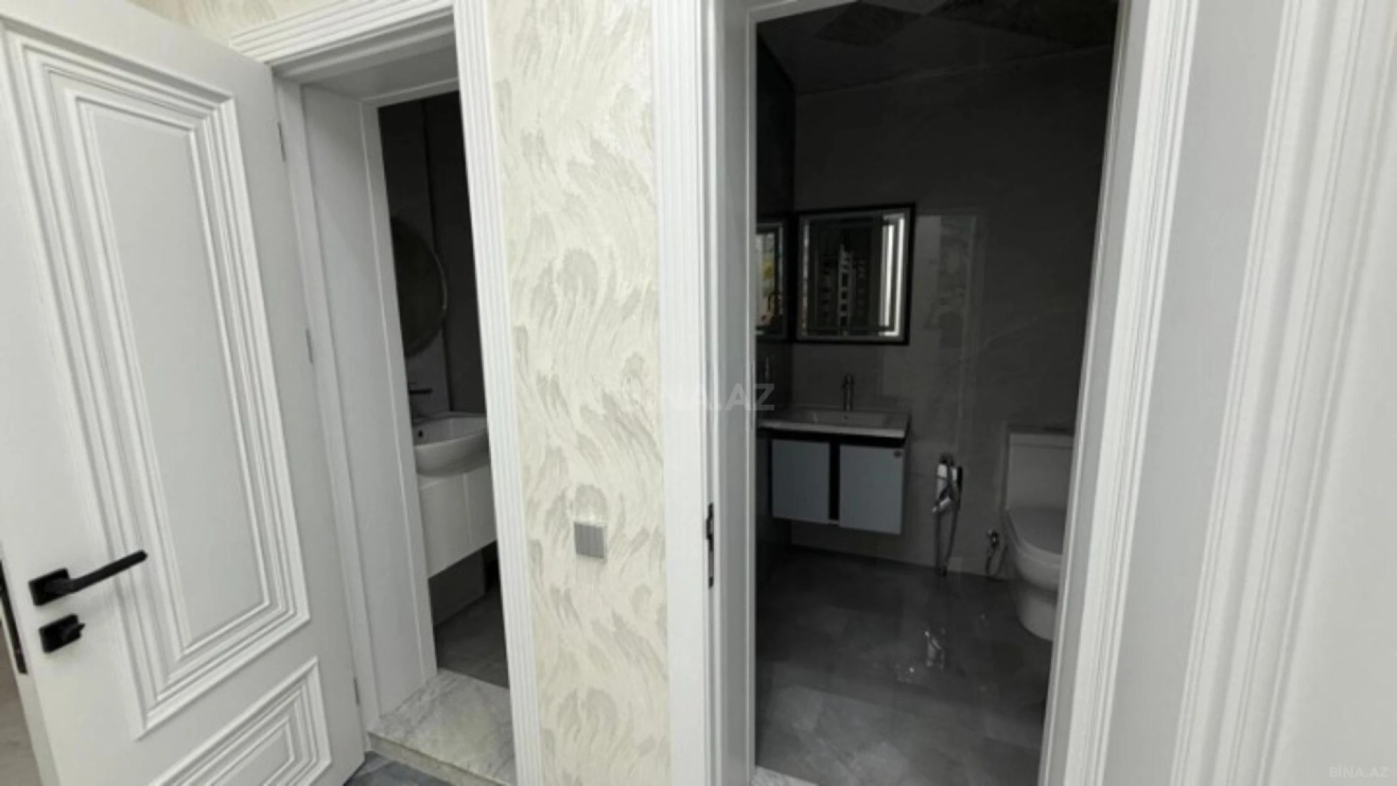 Satılır 4 otaqlı mənzil 131 m²