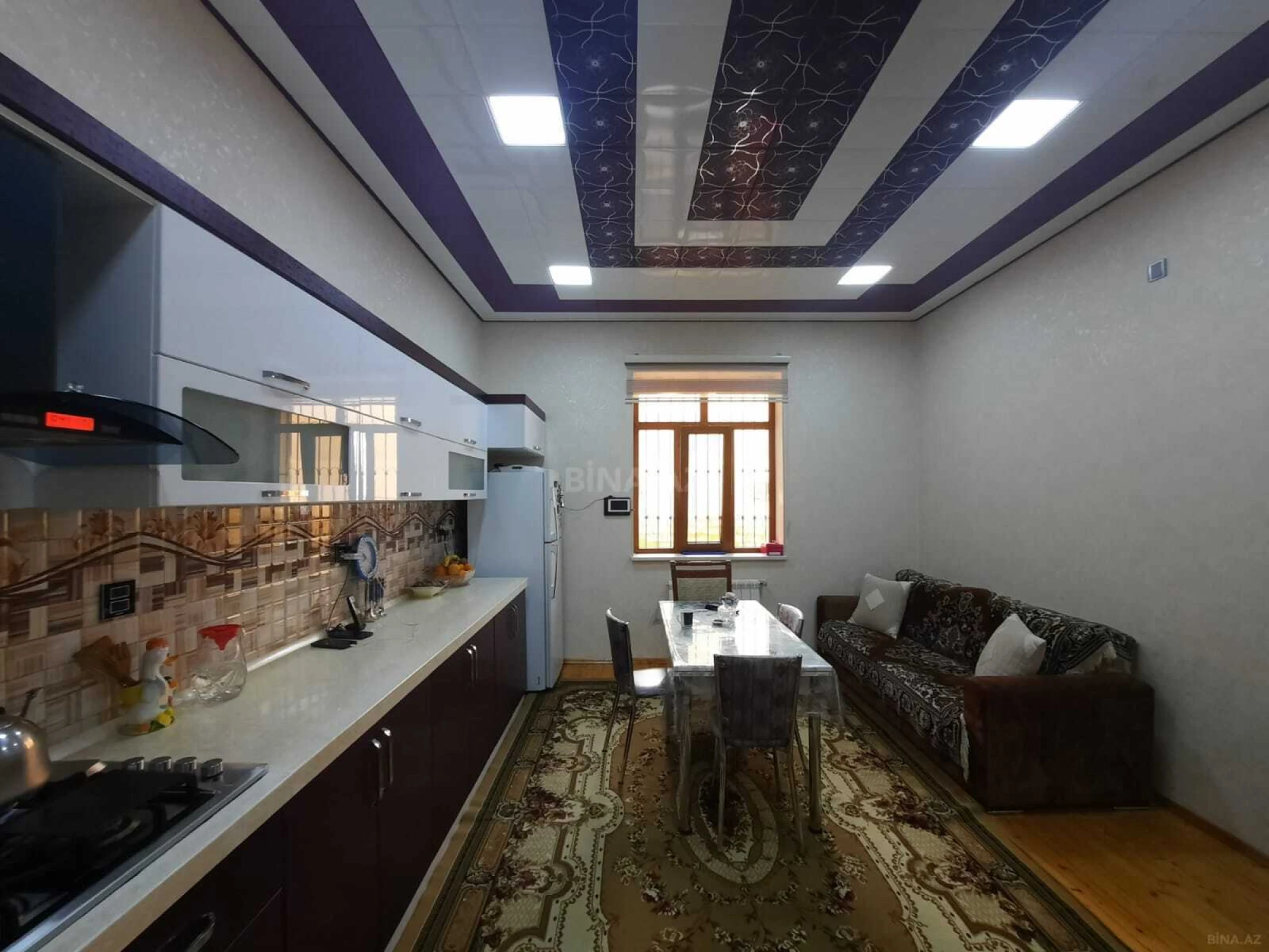 Satılır 6 otaqlı həyət evi 300 m²