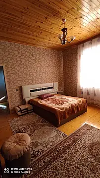 Satılır 6 otaqlı həyət evi 300 m²