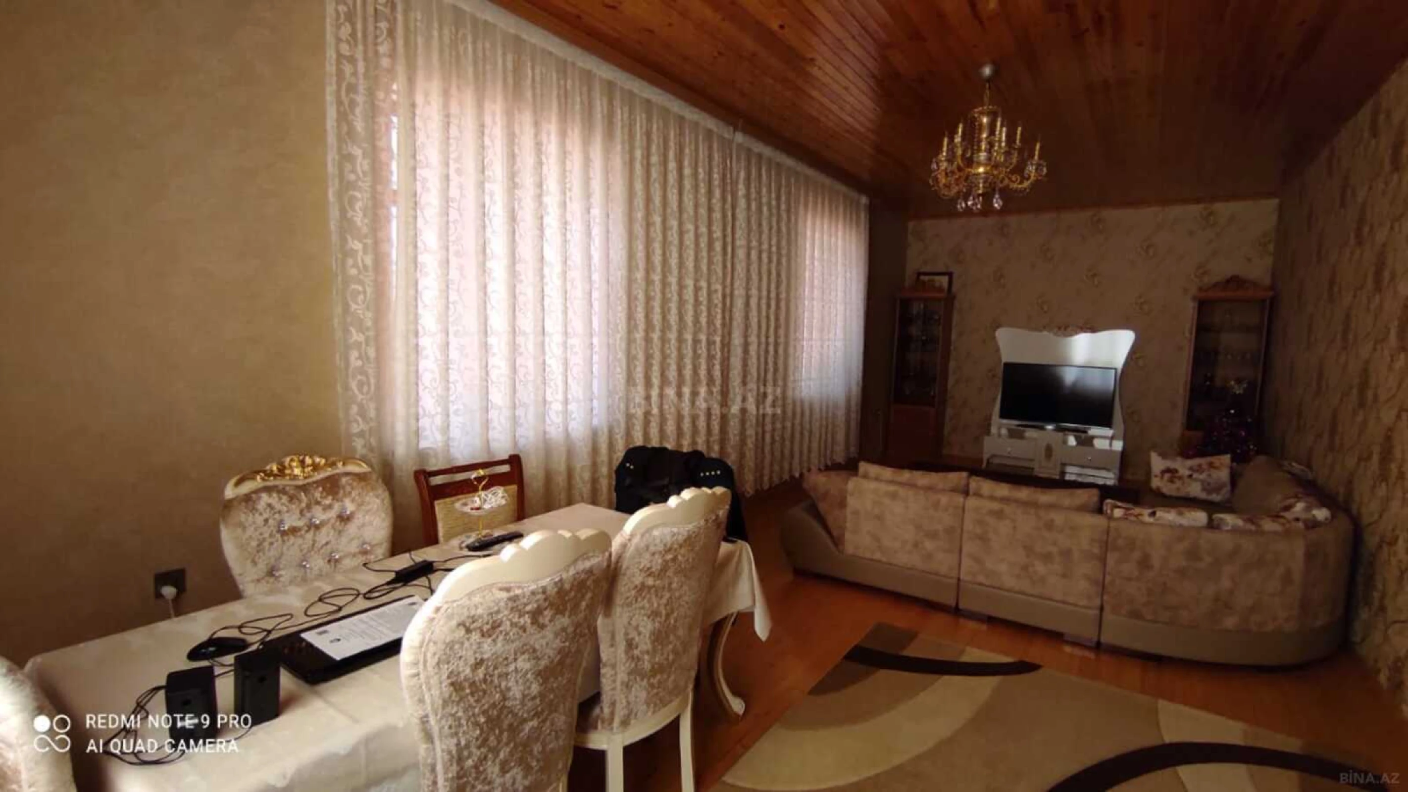 Satılır 6 otaqlı həyət evi 300 m²