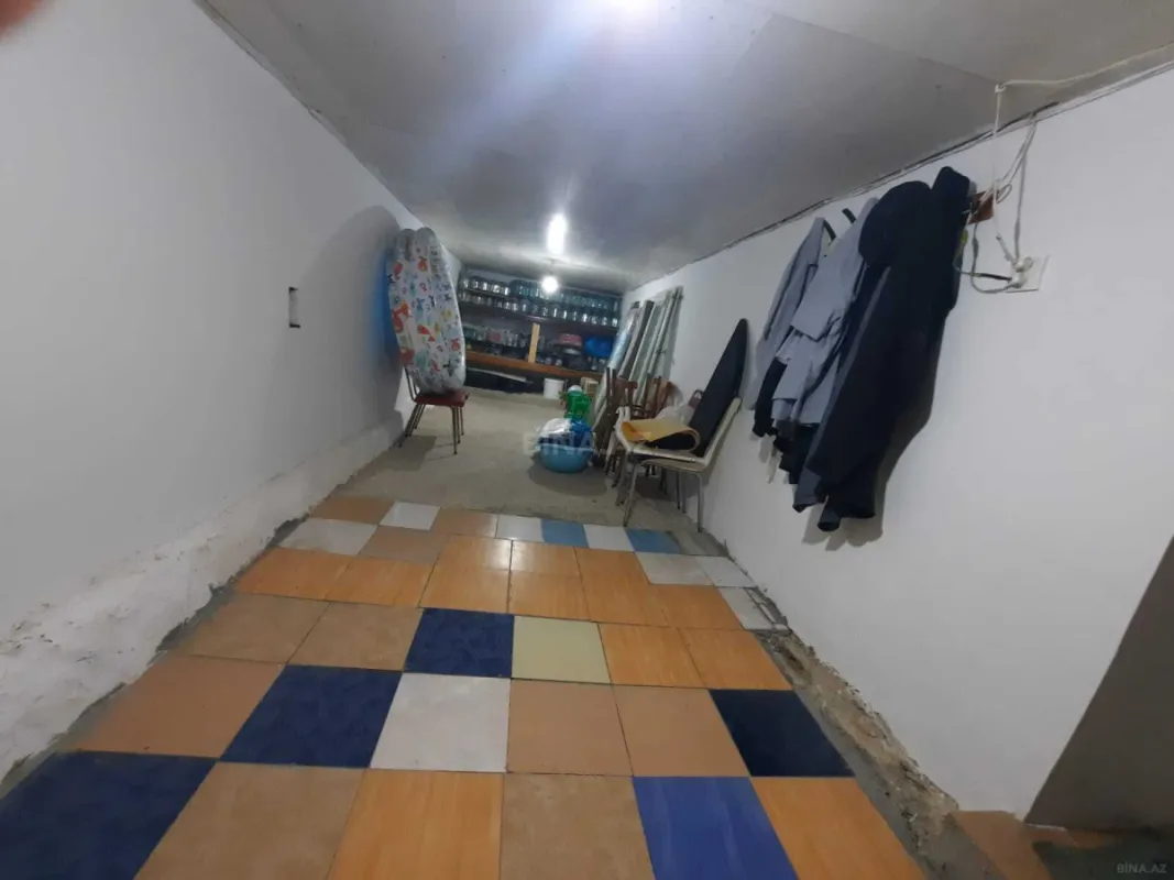 Satılır 6 otaqlı həyət evi 300 m²