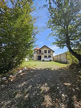 Satılır 4 otaqlı həyət evi 160 m²