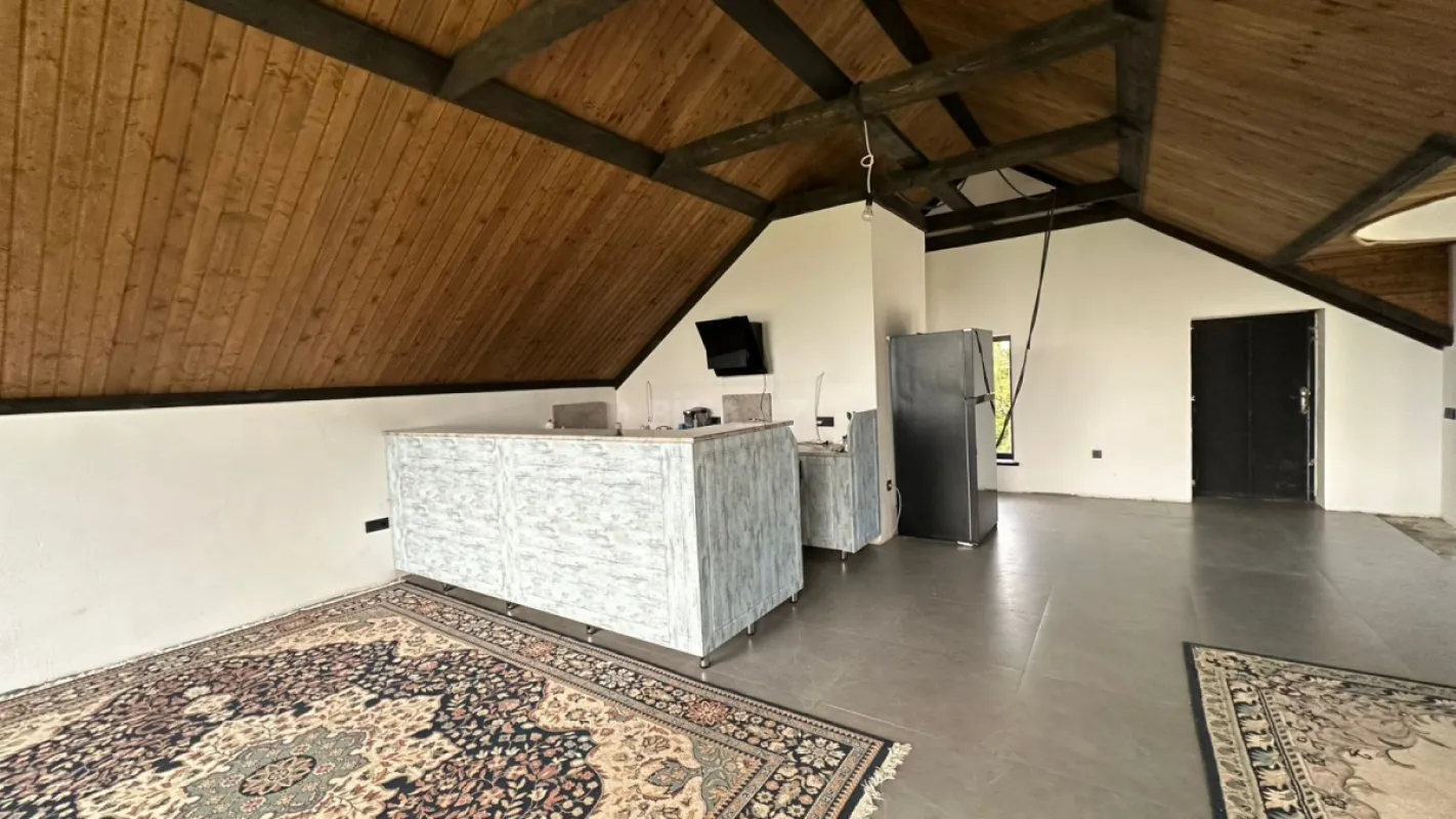 Satılır 4 otaqlı həyət evi 160 m²