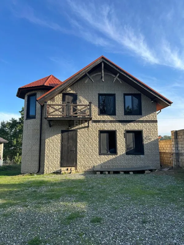 Satılır 4 otaqlı həyət evi 160 m²