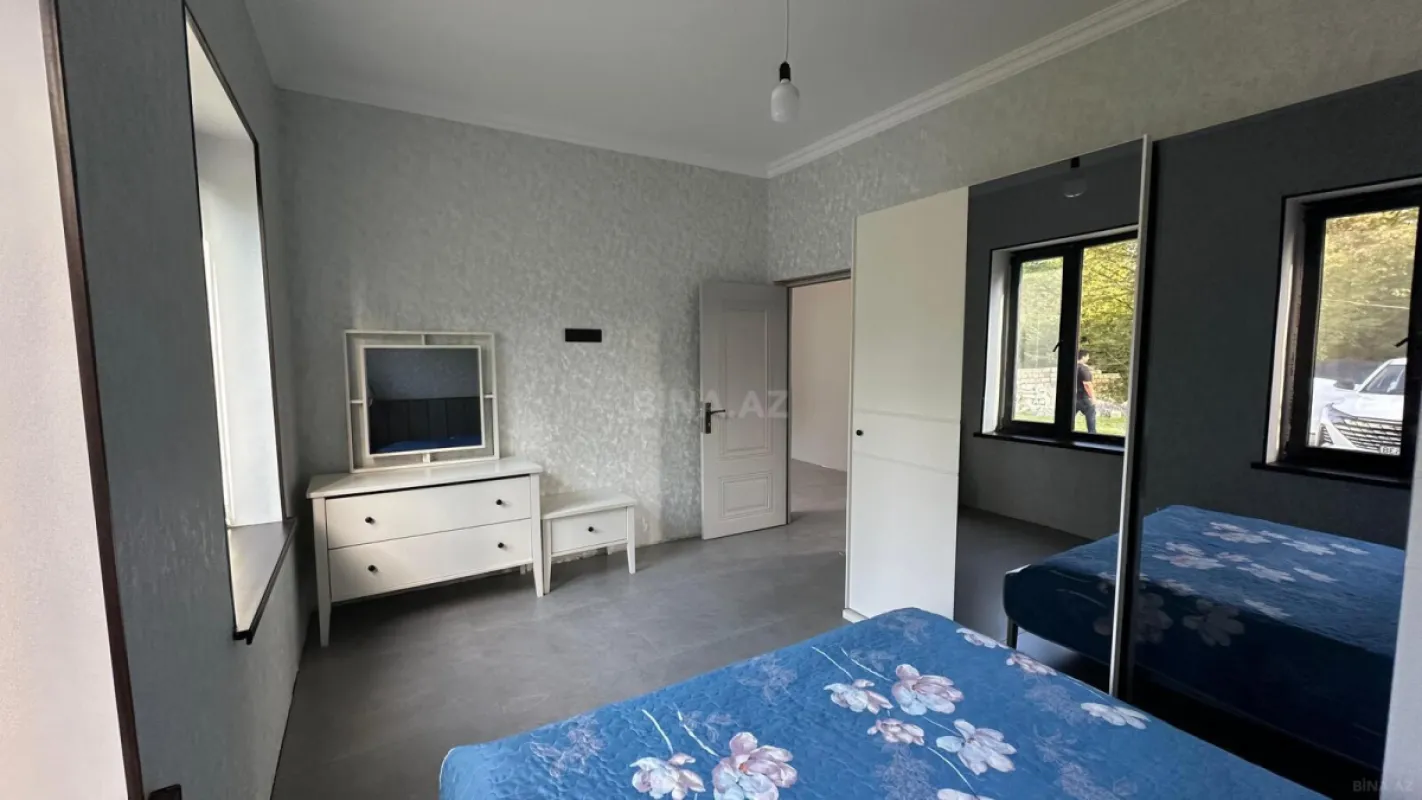 Satılır 4 otaqlı həyət evi 160 m²