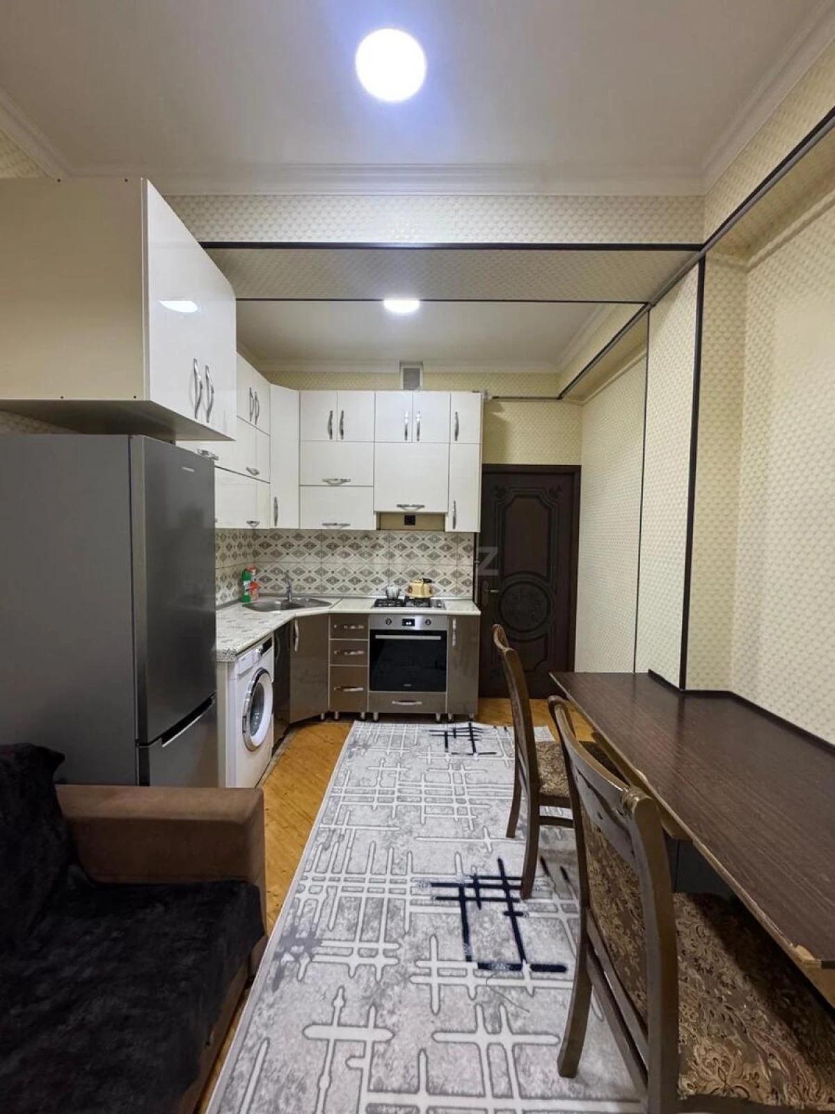 Satılır 2 otaqlı mənzil 64 m²