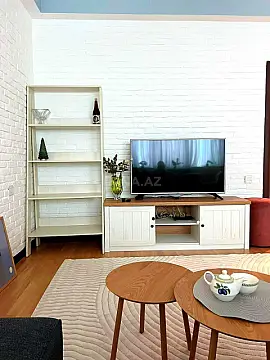 Satılır 2 otaqlı mənzil 70.5 m²