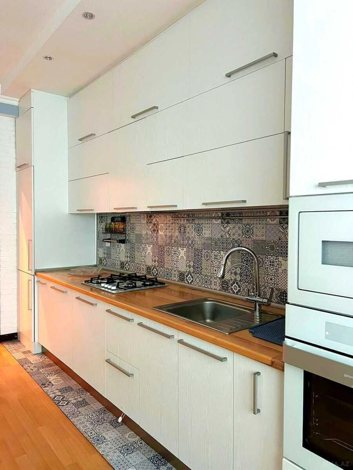 Satılır 2 otaqlı mənzil 70.5 m²