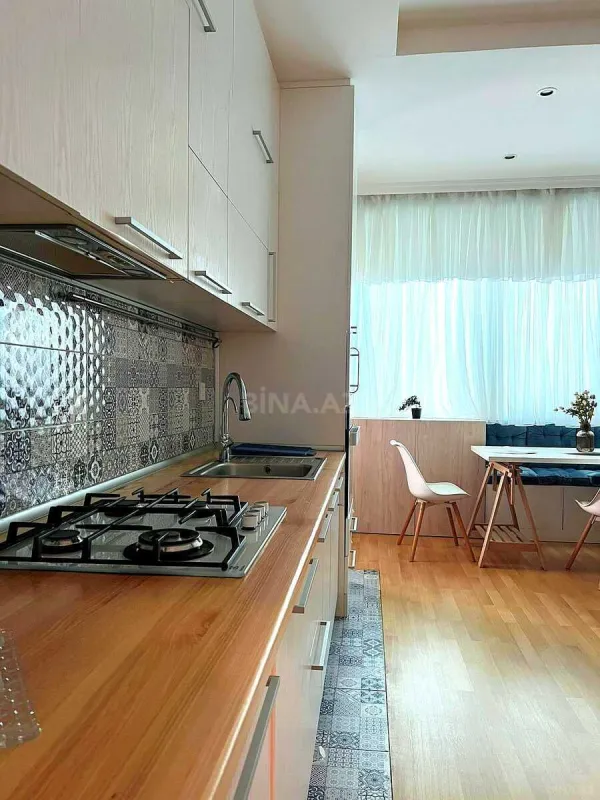 Satılır 2 otaqlı mənzil 70.5 m²