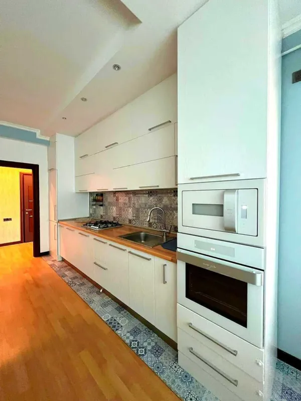 Satılır 2 otaqlı mənzil 70.5 m²