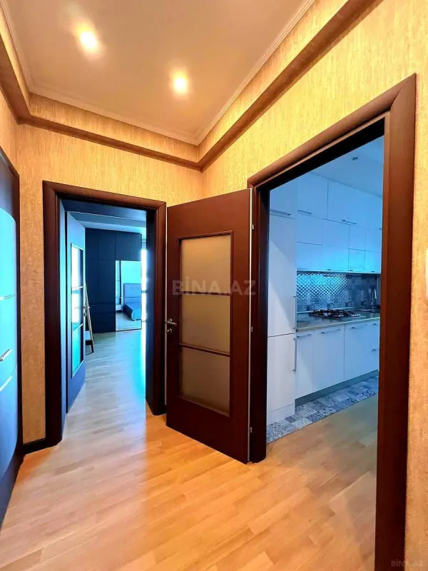 Satılır 2 otaqlı mənzil 70.5 m²