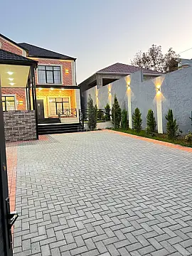 Satılır 6 otaqlı həyət evi 300 m²