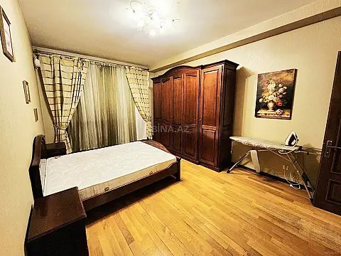 Kirayə verilir 3 otaqlı mənzil 165 m²