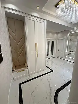 Satılır 4 otaqlı mənzil 185 m²