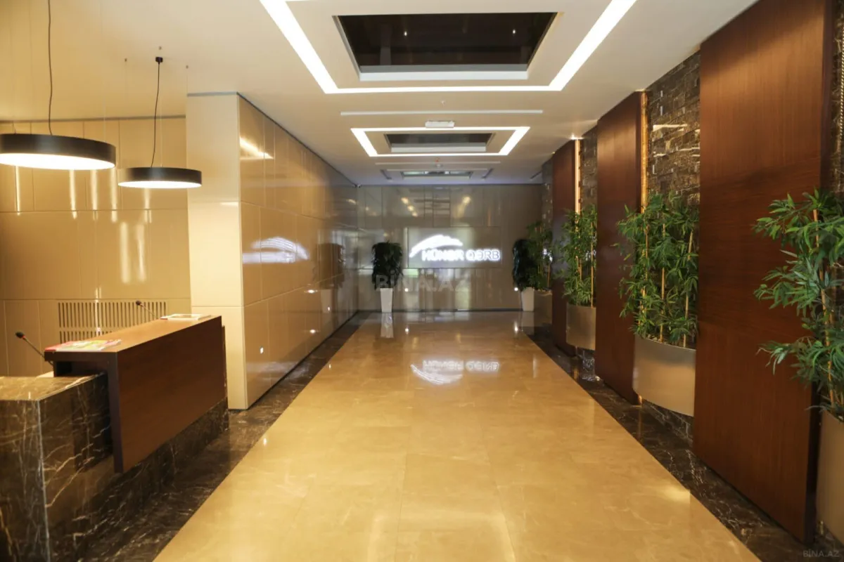 Satılır 4 otaqlı mənzil 185 m²