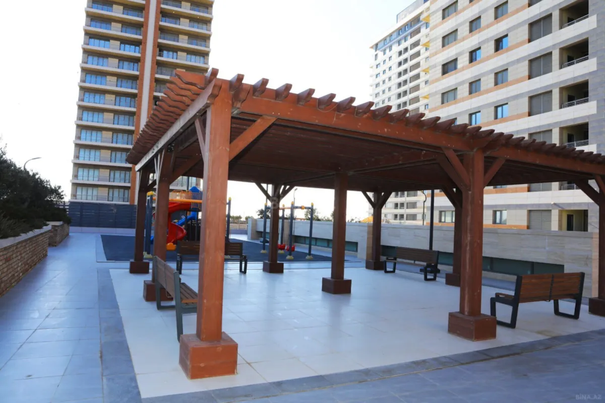 Satılır 4 otaqlı mənzil 185 m²