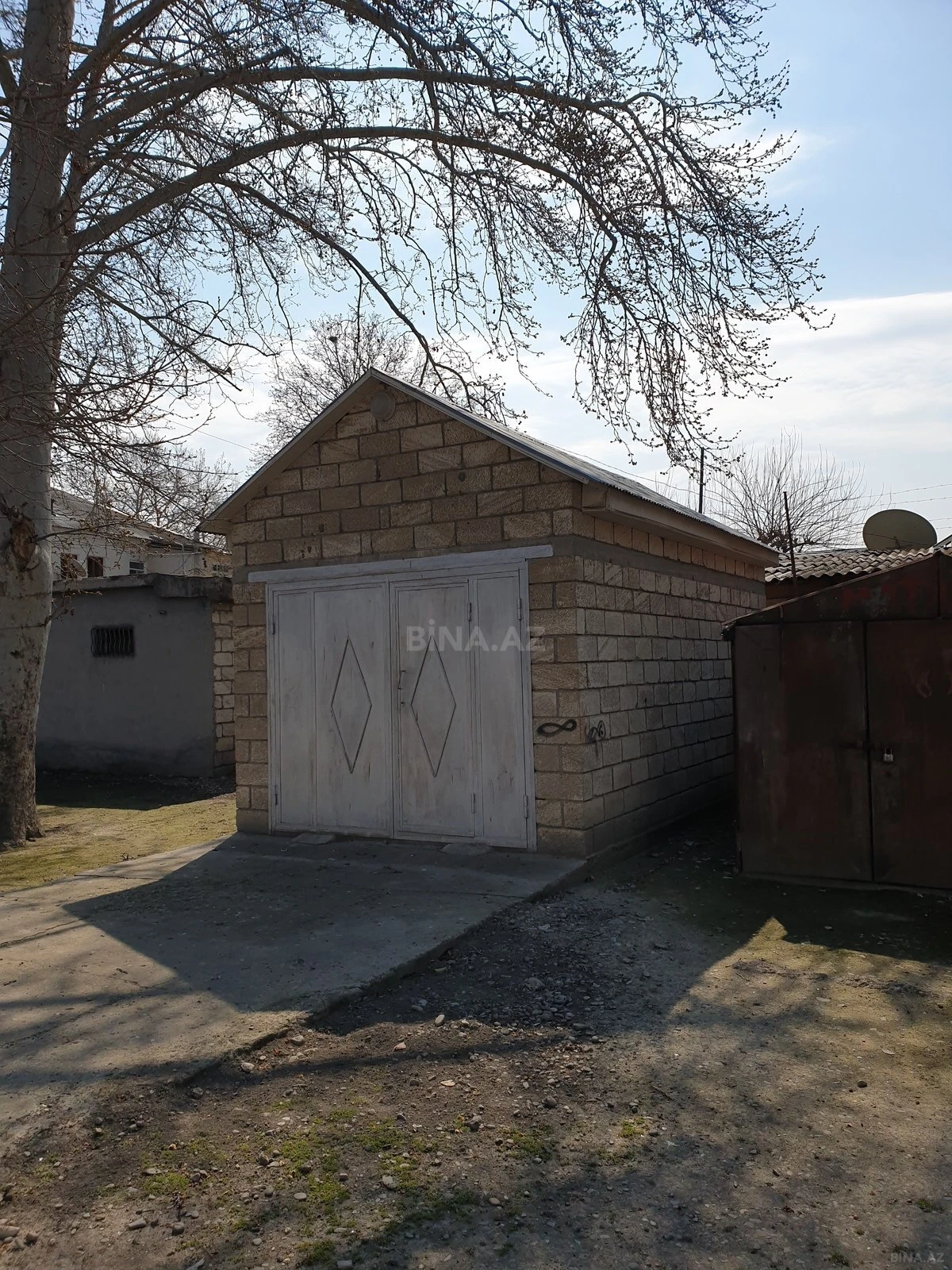 Satılır obyekt 27 m²