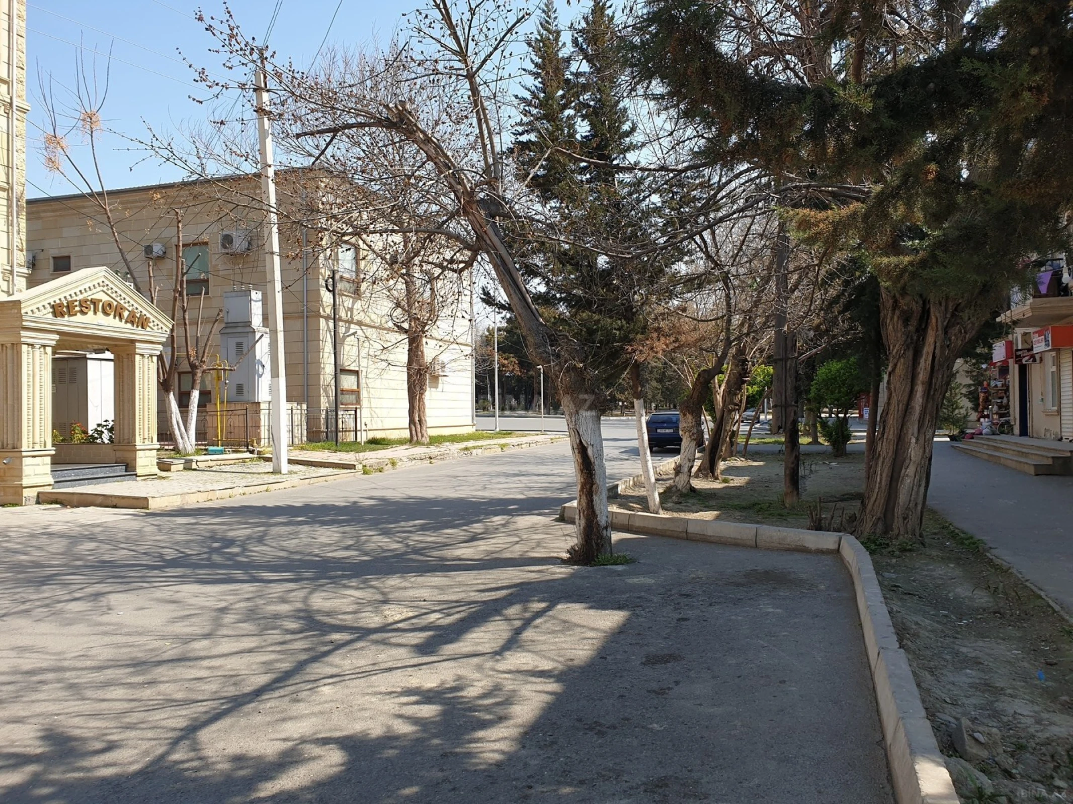 Satılır obyekt 27 m²