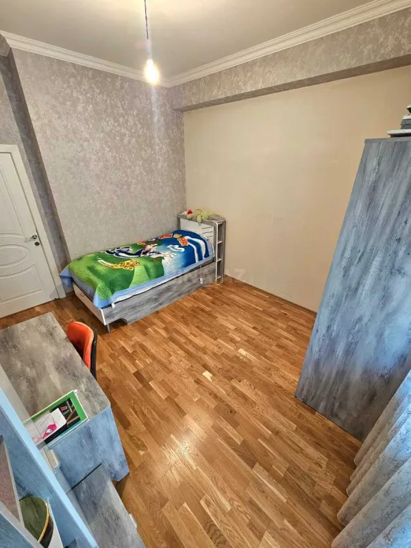 Satılır 3 otaqlı mənzil 110 m²