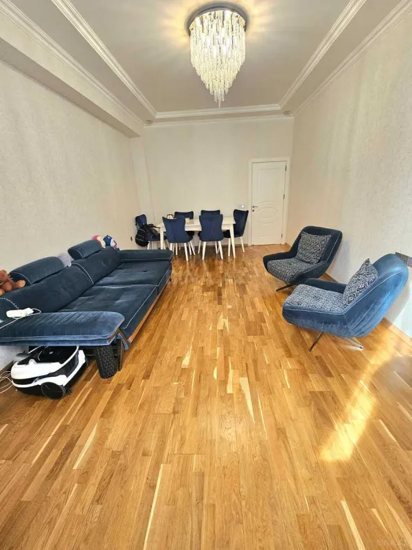 Satılır 3 otaqlı mənzil 110 m²