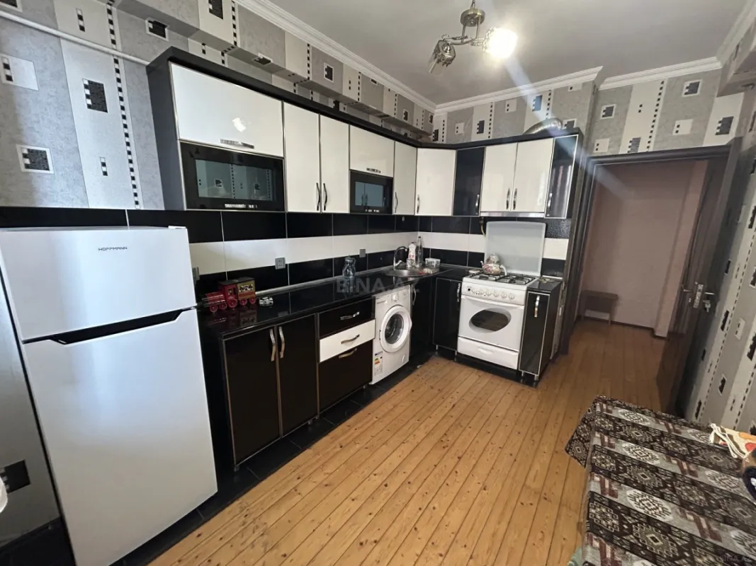 Satılır 2 otaqlı mənzil 66 m²