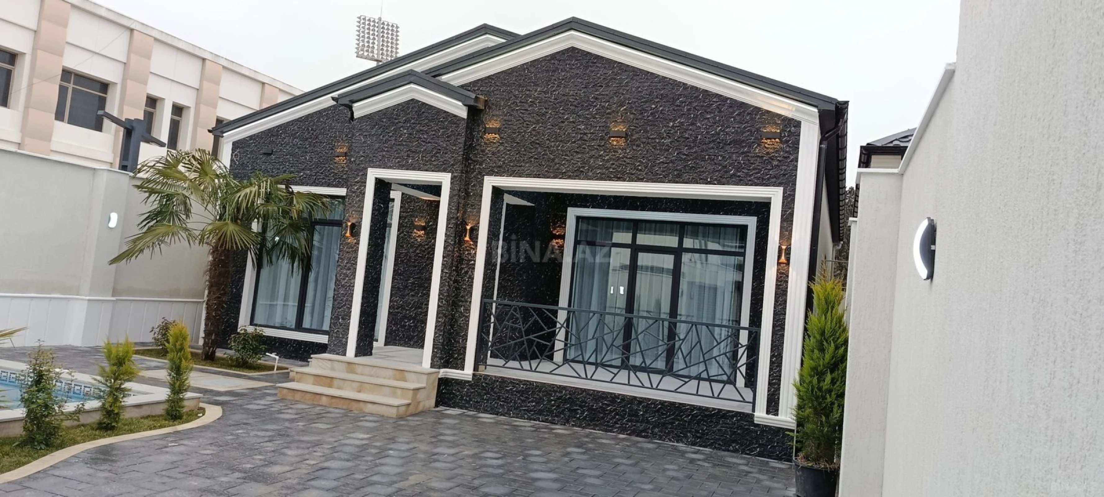 Satılır 4 otaqlı həyət evi 160 m²