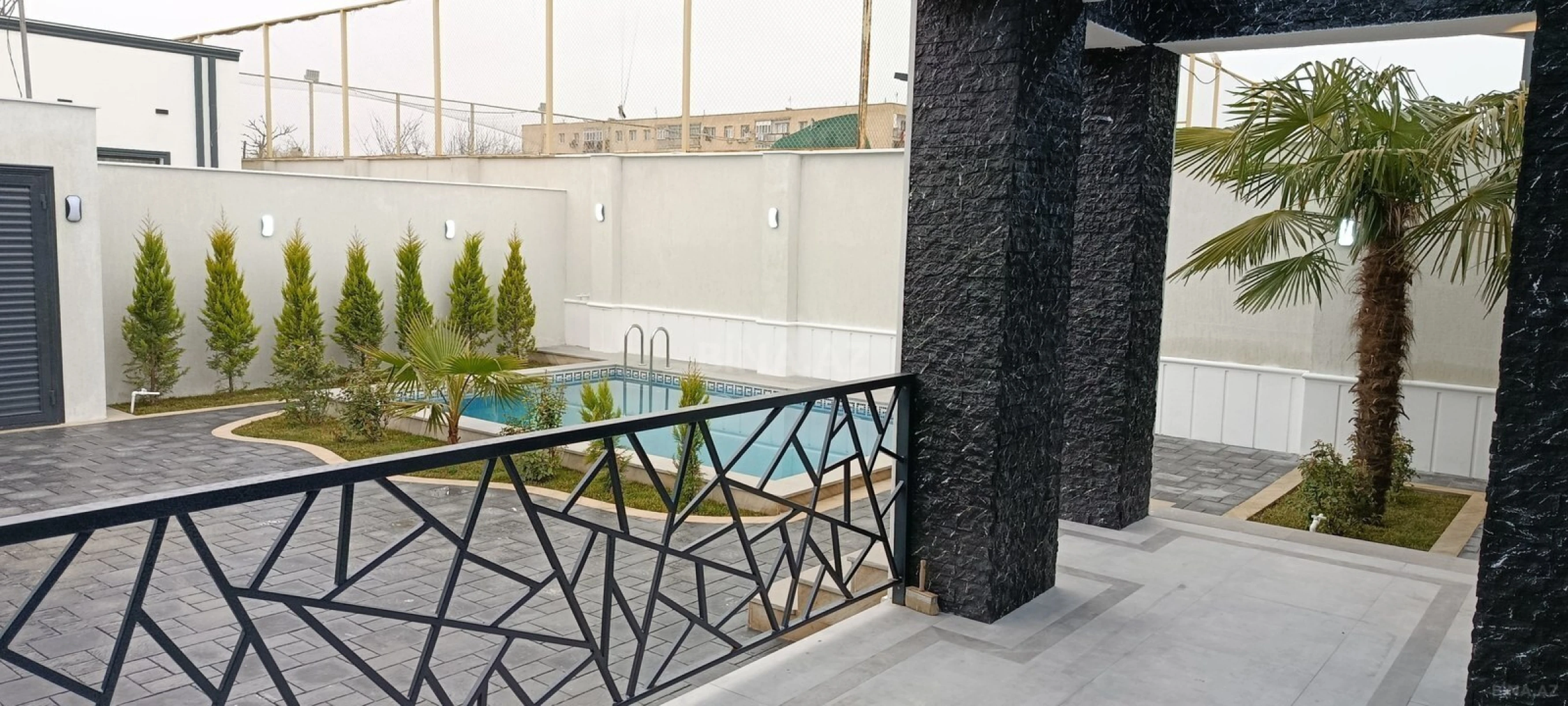 Satılır 4 otaqlı həyət evi 160 m²