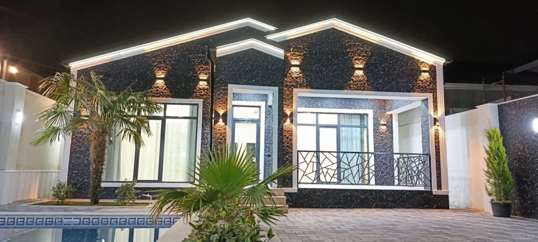 Satılır 4 otaqlı həyət evi 160 m²