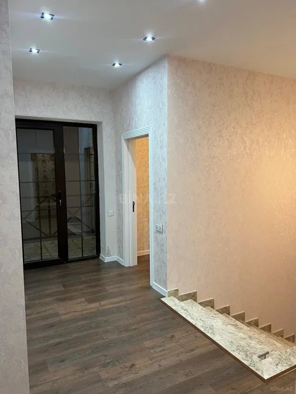 Satılır 5 otaqlı həyət evi 200 m²