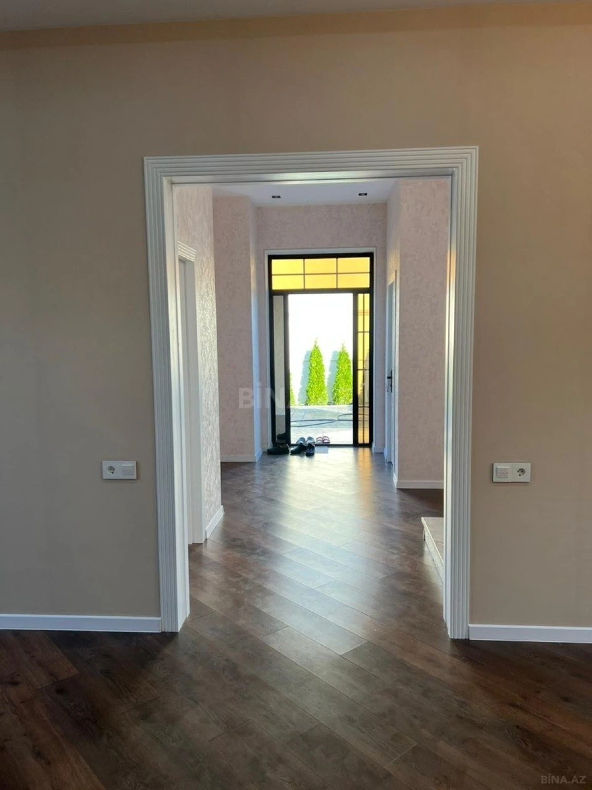 Satılır 5 otaqlı həyət evi 200 m²