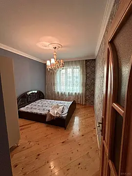 Kirayə verilir 2 otaqlı mənzil 60 m²