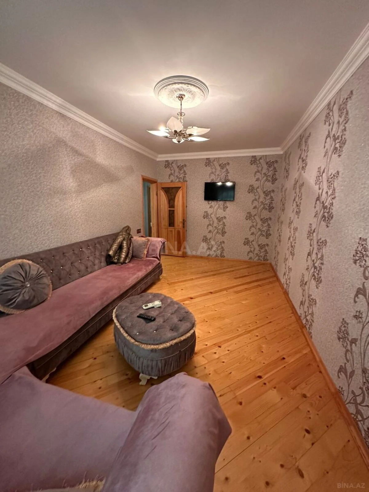 Kirayə verilir 2 otaqlı mənzil 60 m²