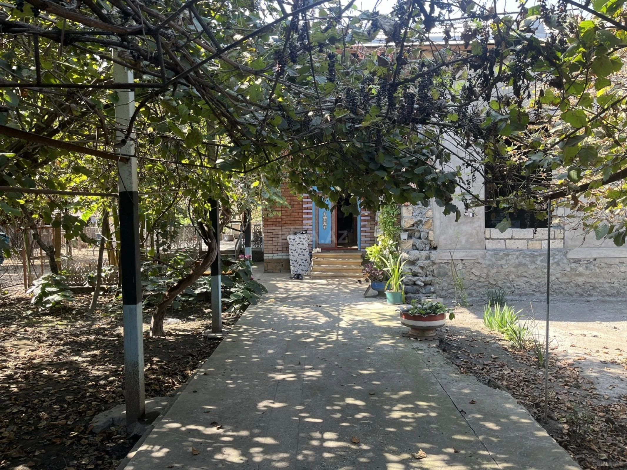 Satılır 6 otaqlı həyət evi 233 m²